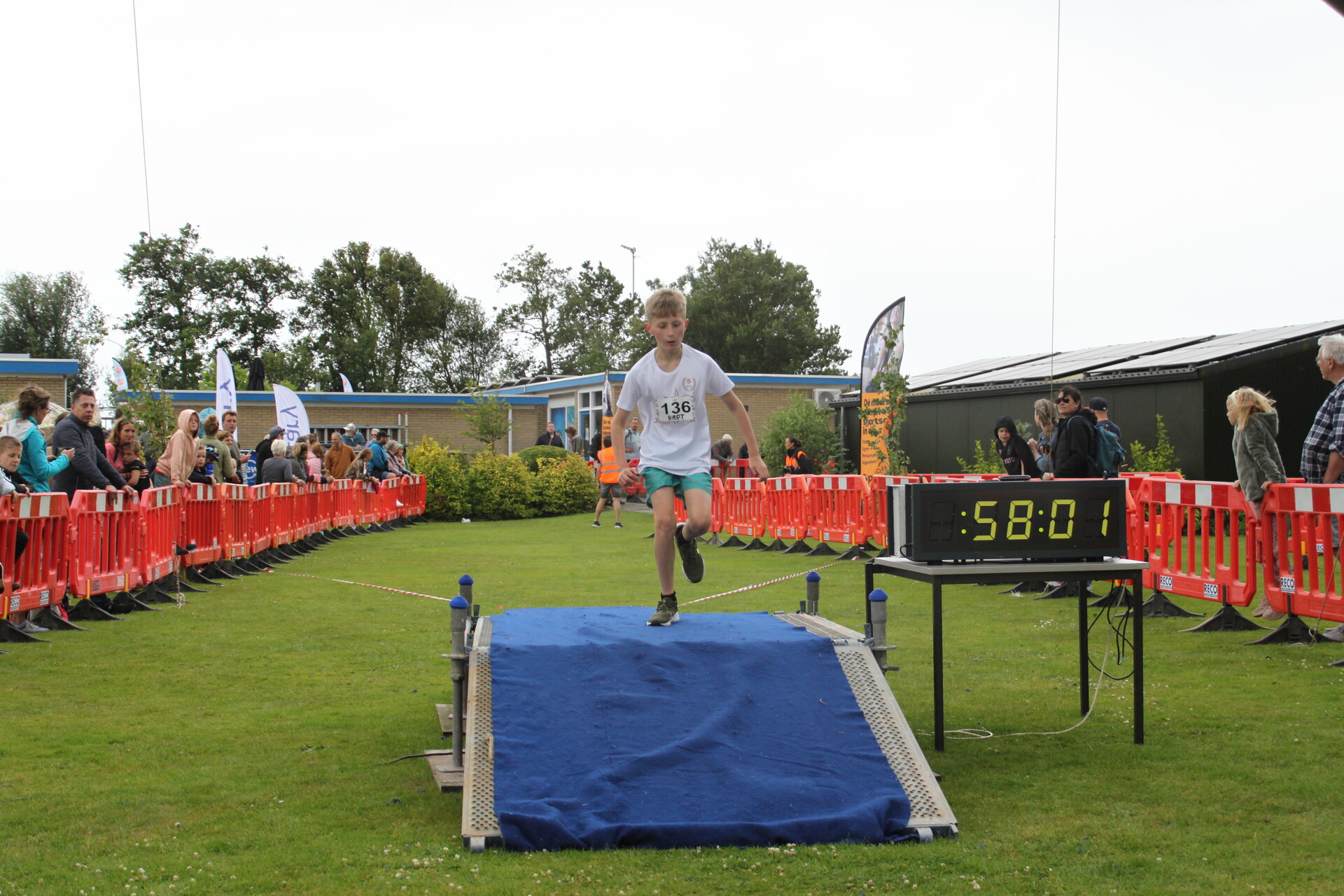 Finish foto van Bart Schuddebeurs