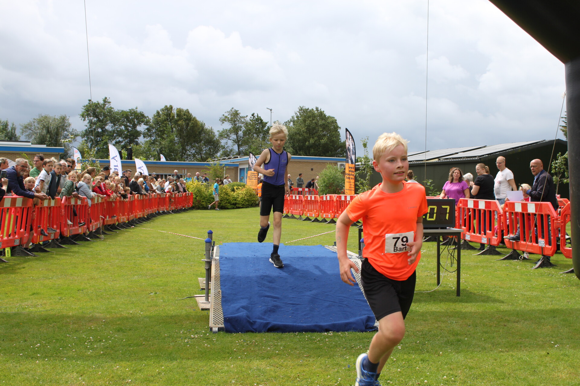 Finish foto van Quin van Bergen